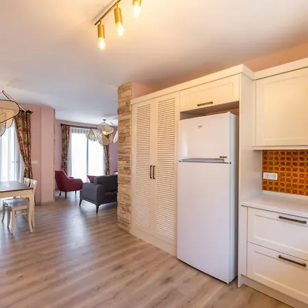 Villa Sakız Söğüt'de özel Havuzlu Kiralık Marmaris
