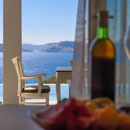 Sakız Söğüt'de özel Havuzlu Kiralık Villa *