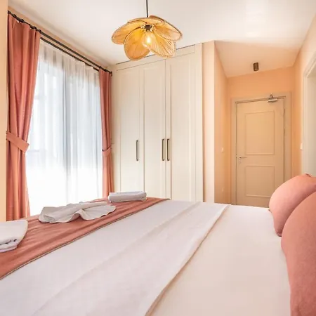 Sakız Söğüt'de özel Havuzlu Kiralık *