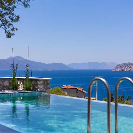 Sakız Söğüt'de özel Havuzlu Kiralık Marmaris